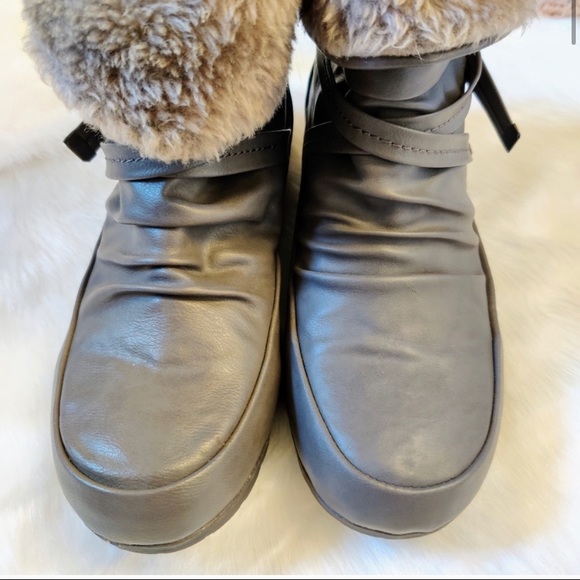 ALDO faux fur lined booties - Picture 2 of 5